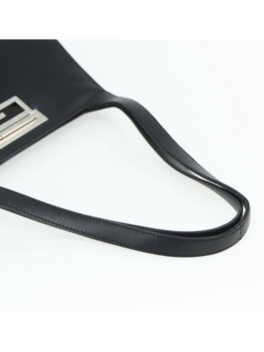 Authentic GUCCI Shoulder Bag Leather Black Silver 001 3043 - Picture 13 of 16